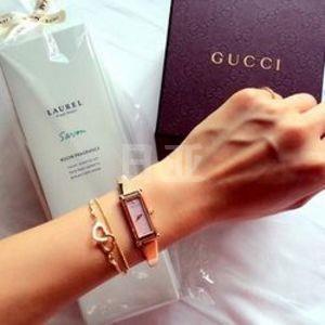 GUCCI YA015560 手镯型 女士时装腕表